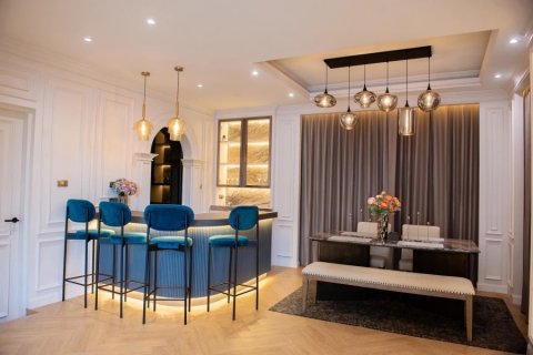 Chalet de 4 dormitorios en Hua Hin, Tailandia № 168432 - foto 9