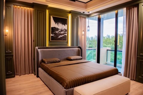 Chalet de 4 dormitorios en Hua Hin, Tailandia № 168432 - foto 14