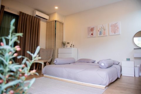 Chalet de 4 dormitorios en Hua Hin, Tailandia № 168432 - foto 18