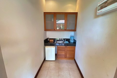 Chalet de 5 dormitorios en Hua Hin, Tailandia № 168428 - foto 20