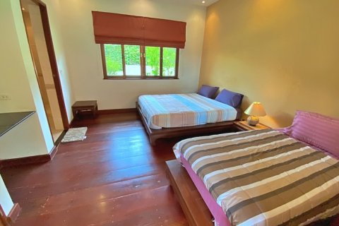 Chalet de 5 dormitorios en Hua Hin, Tailandia № 168428 - foto 19
