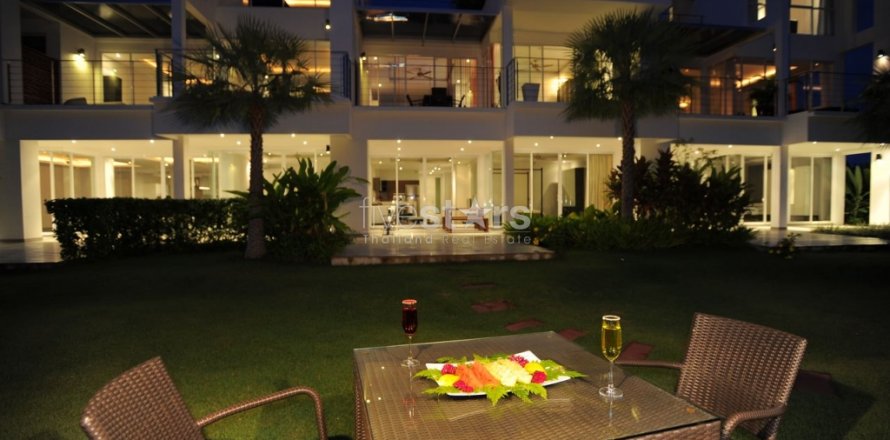 Condominio de 2 dormitorios en Hua Hin, Tailandia № 67194