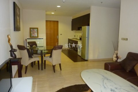 Condo in Bangkok, Thailand, 2 bedrooms  № 67209