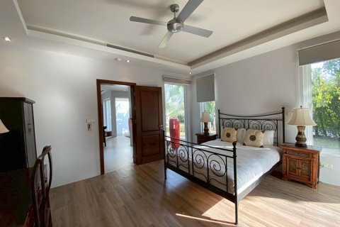 Chalet de 3 dormitorios en Hua Hin, Tailandia № 205658 - foto 23