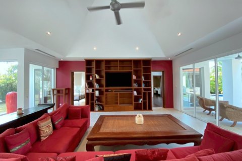 Chalet de 3 dormitorios en Hua Hin, Tailandia № 205658 - foto 11