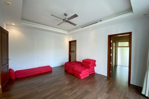 Chalet de 3 dormitorios en Hua Hin, Tailandia № 205658 - foto 19