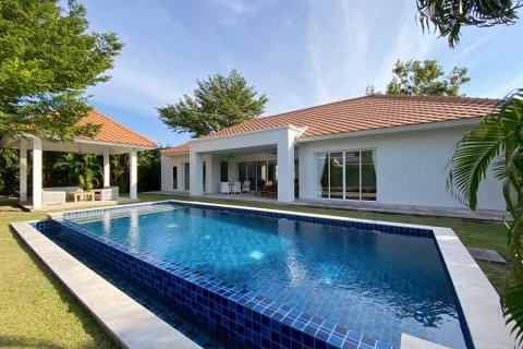 Villa à Hua Hin, Thaïlande 3 chambres № 205658