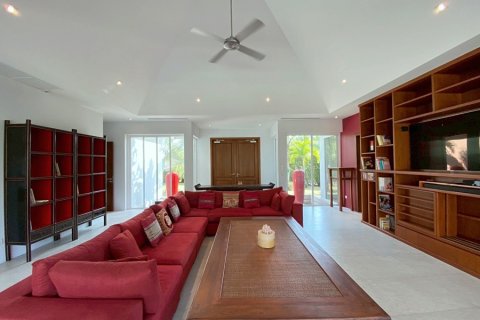 Chalet de 3 dormitorios en Hua Hin, Tailandia № 205658 - foto 14