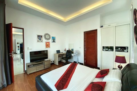 Chalet de 3 dormitorios en Hua Hin, Tailandia № 205655 - foto 29