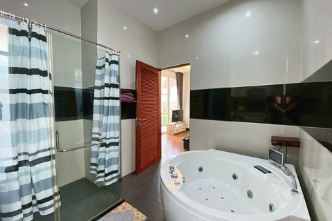 Chalet de 3 dormitorios en Hua Hin, Tailandia № 205655 - foto 24