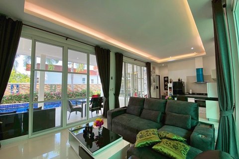 Chalet de 3 dormitorios en Hua Hin, Tailandia № 205655 - foto 16