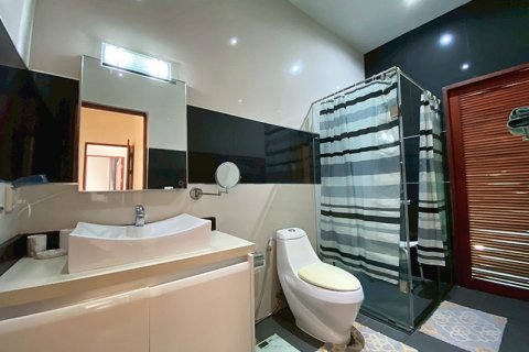 Chalet de 3 dormitorios en Hua Hin, Tailandia № 205655 - foto 27