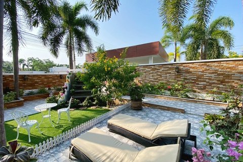Chalet de 3 dormitorios en Hua Hin, Tailandia № 205655 - foto 4