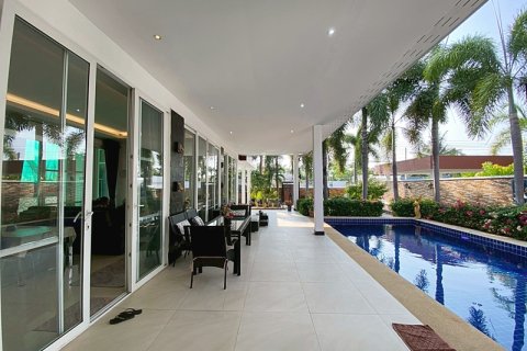 Chalet de 3 dormitorios en Hua Hin, Tailandia № 205655 - foto 9