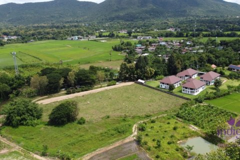 Terreno en Mae On, Tailandia № 205654 - foto 2