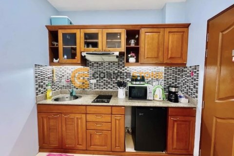 Condominio de 1 dormitorio en Jomtien Beach, Pattaya, Tailandia № 204849 - foto 4