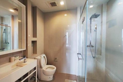 Apartamento de 2 habitaciones en Pattaya, Tailandia № 164039 - foto 5