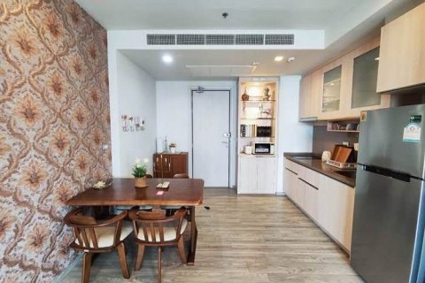 Apartamento de 2 habitaciones en Pattaya, Tailandia № 164039 - foto 2