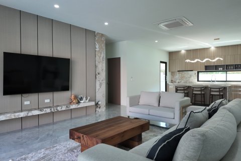 Chalet de 3 dormitorios en Pattaya, Tailandia № 164041 - foto 12