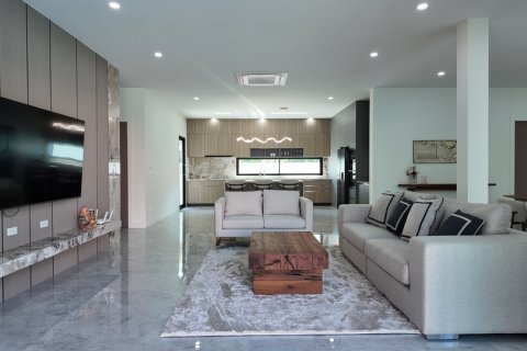 Chalet de 3 dormitorios en Pattaya, Tailandia № 164041 - foto 10
