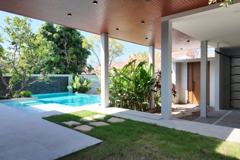 Chalet de 3 dormitorios en Pattaya, Tailandia № 164041 - foto 9
