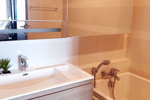 Condominio de 1 dormitorio en Khlong Toei, Bangkok, Tailandia № 55123 - foto 8