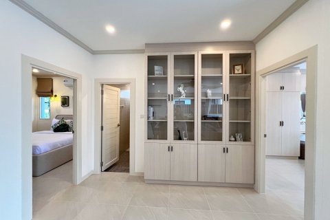 Chalet de 3 dormitorios en Hua Hin, Tailandia № 174050 - foto 21