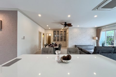 Chalet de 3 dormitorios en Hua Hin, Tailandia № 174050 - foto 20