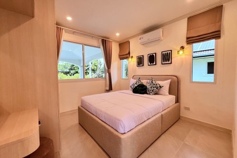 Chalet de 3 dormitorios en Hua Hin, Tailandia № 174050 - foto 27
