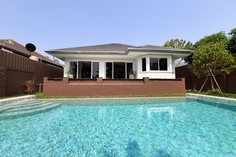 Haus in Hua Hin, Thailand 3 Schlafzimmer № 174051 - Foto 2