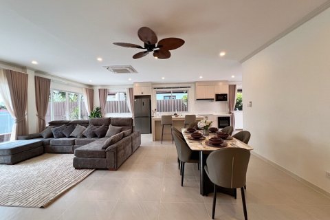 Haus in Hua Hin, Thailand 3 Schlafzimmer № 174051 - Foto 12