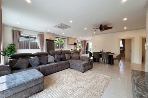 Haus in Hua Hin, Thailand 3 Schlafzimmer № 174051 - Foto 10