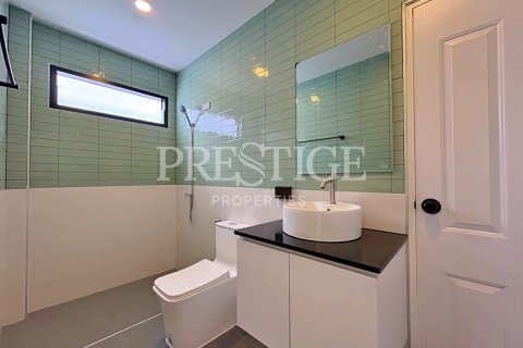 Casa de 3 dormitorios en Pattaya, Tailandia № 220700 - foto 19