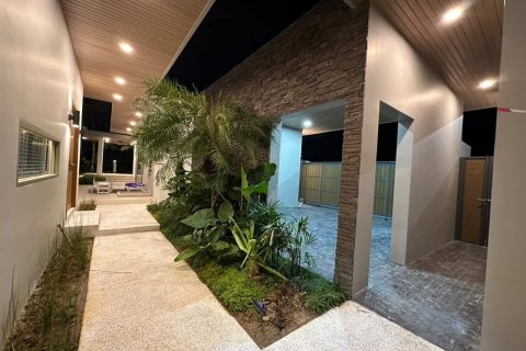Chalet de 3 dormitorios en Phuket, Tailandia № 166262 - foto 12