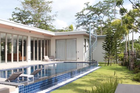 Villa in Phuket, Thailand 3 Schlafzimmer № 166262