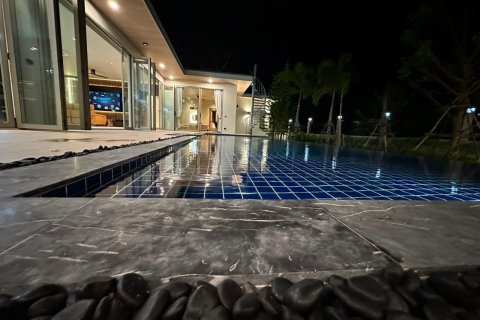 Chalet de 3 dormitorios en Phuket, Tailandia № 166262 - foto 15