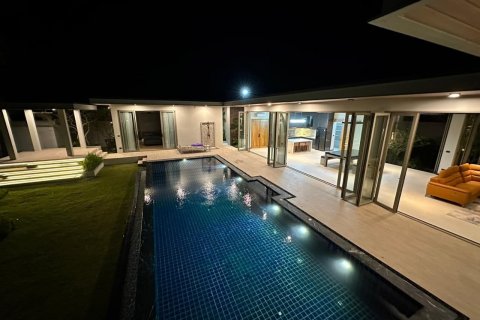 Chalet de 3 dormitorios en Phuket, Tailandia № 166262 - foto 14
