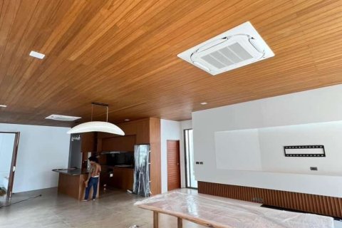 Chalet de 4 dormitorios en Phuket, Tailandia № 166261 - foto 6