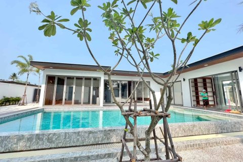 Villa in Phuket, Thailand 4 Schlafzimmer № 166261