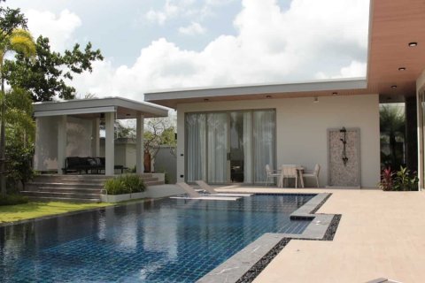 Chalet de 4 dormitorios en Phuket, Tailandia № 166260 - foto 15