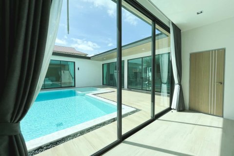Chalet de 4 dormitorios en Phuket, Tailandia № 166260 - foto 22