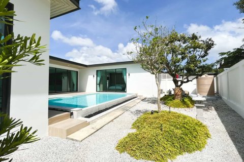 Chalet de 5 dormitorios en Phuket, Tailandia № 166259 - foto 2