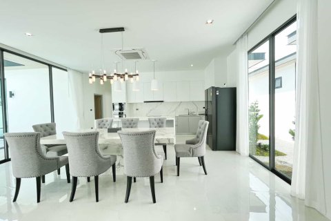 Chalet de 5 dormitorios en Phuket, Tailandia № 166259 - foto 9