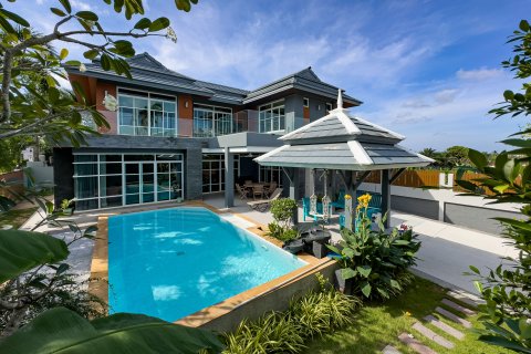 Chalet de 5 dormitorios en Phuket, Tailandia № 158306 - foto 14