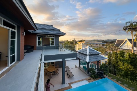 Chalet de 5 dormitorios en Phuket, Tailandia № 158306 - foto 11