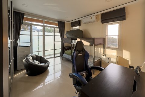 Chalet de 5 dormitorios en Phuket, Tailandia № 158306 - foto 8