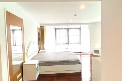 Condominio de 2 dormitorios en Watthana, Bangkok, Tailandia № 133990 - foto 14