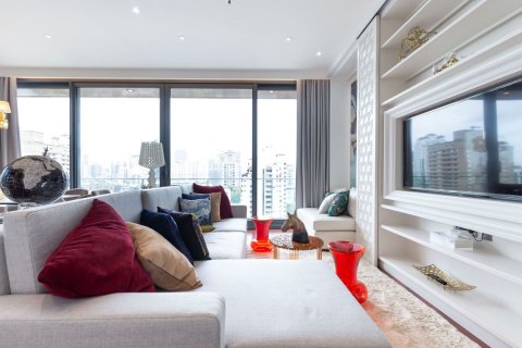 Condo in Watthana, Bangkok, Thailand, 2 bedrooms  № 133993