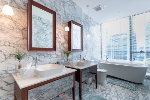Condominio de 2 dormitorios en Watthana, Bangkok, Tailandia № 133993 - foto 15