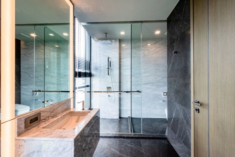 Condominio de 2 dormitorios en Watthana, Bangkok, Tailandia № 133991 - foto 17